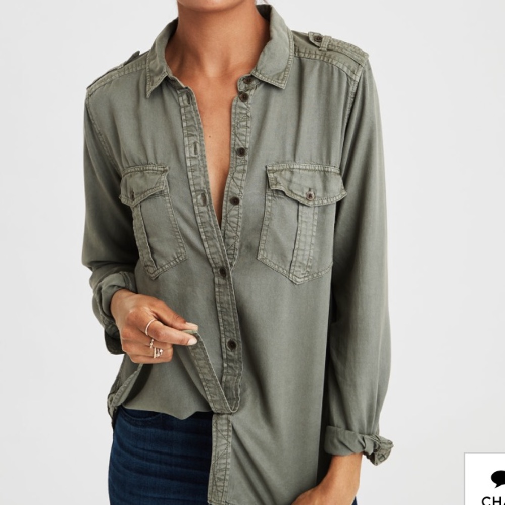american eagle boyfriend fit button down